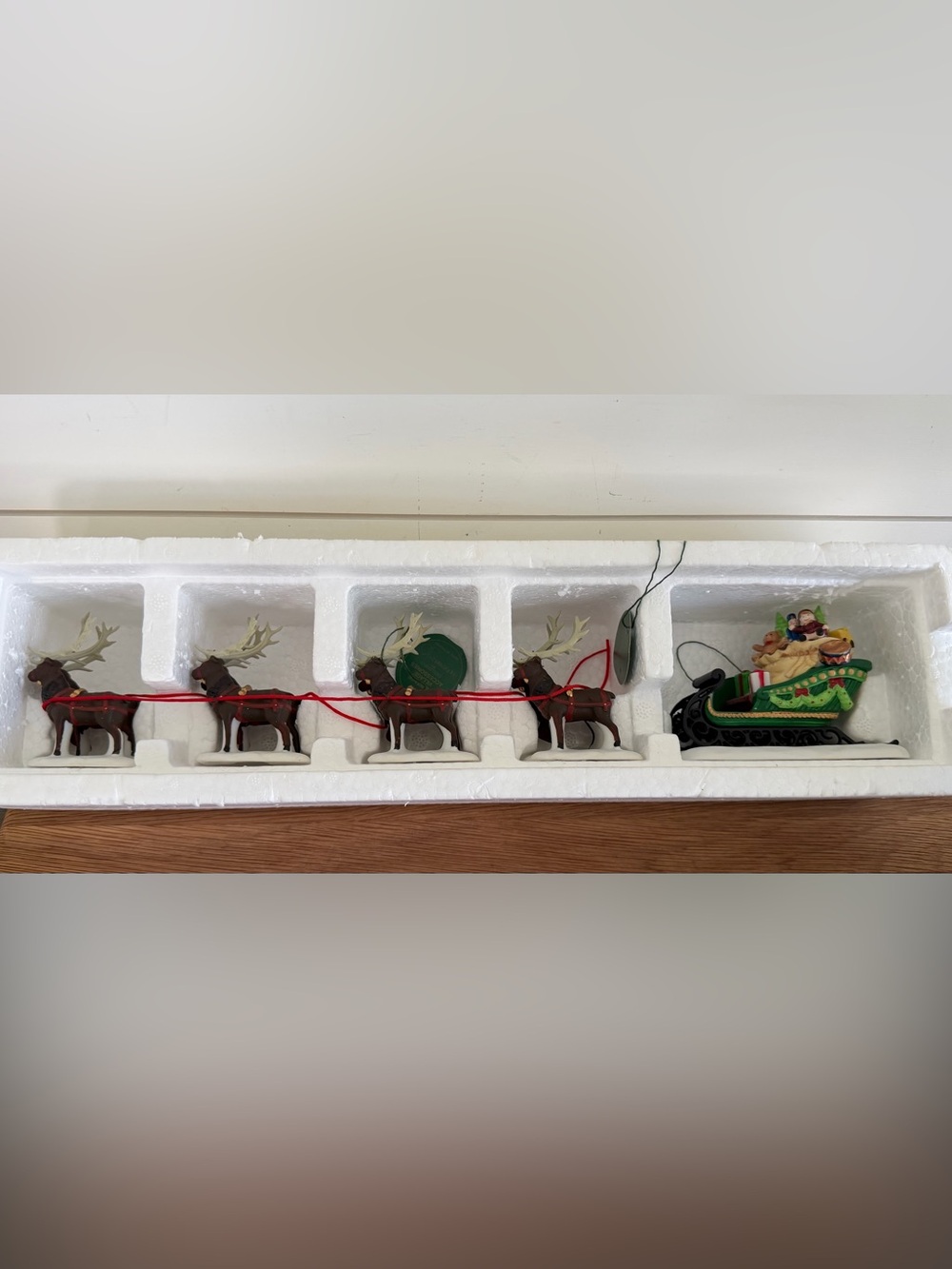 Heritage Village Dept. 56 Sleigh & 8 Tiny Reindeer Accessory #5611-1